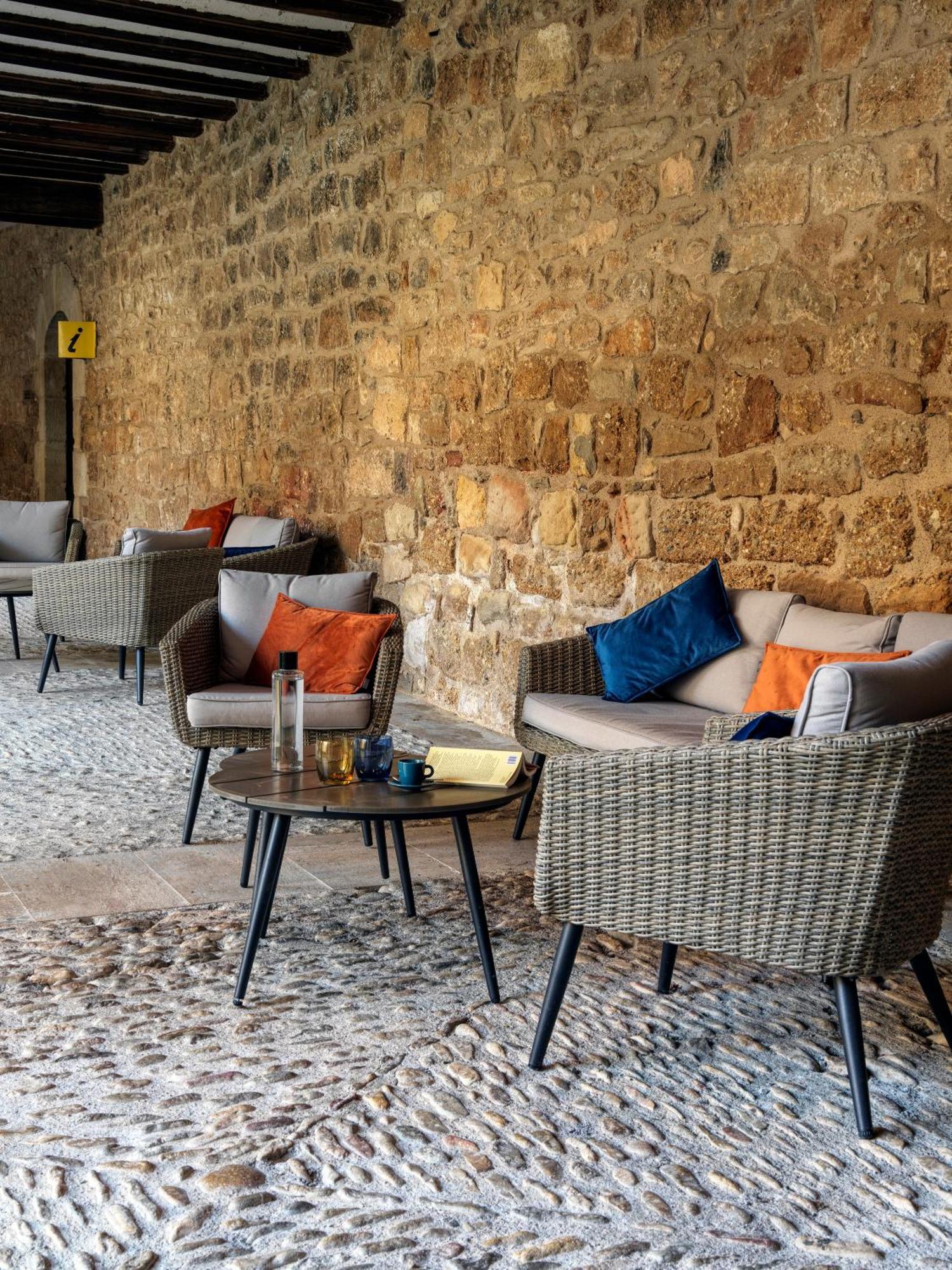 Hotel Hospedería Virgen De La Fuente Peñarroya de Tastavins Exterior foto